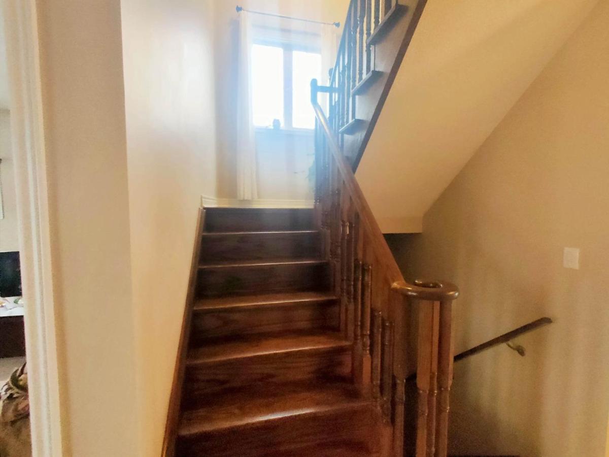 Affordable Room With Free Parking In Newmarket On Zewnętrze zdjęcie