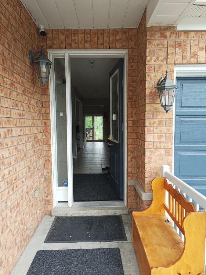 Affordable Room With Free Parking In Newmarket On Zewnętrze zdjęcie