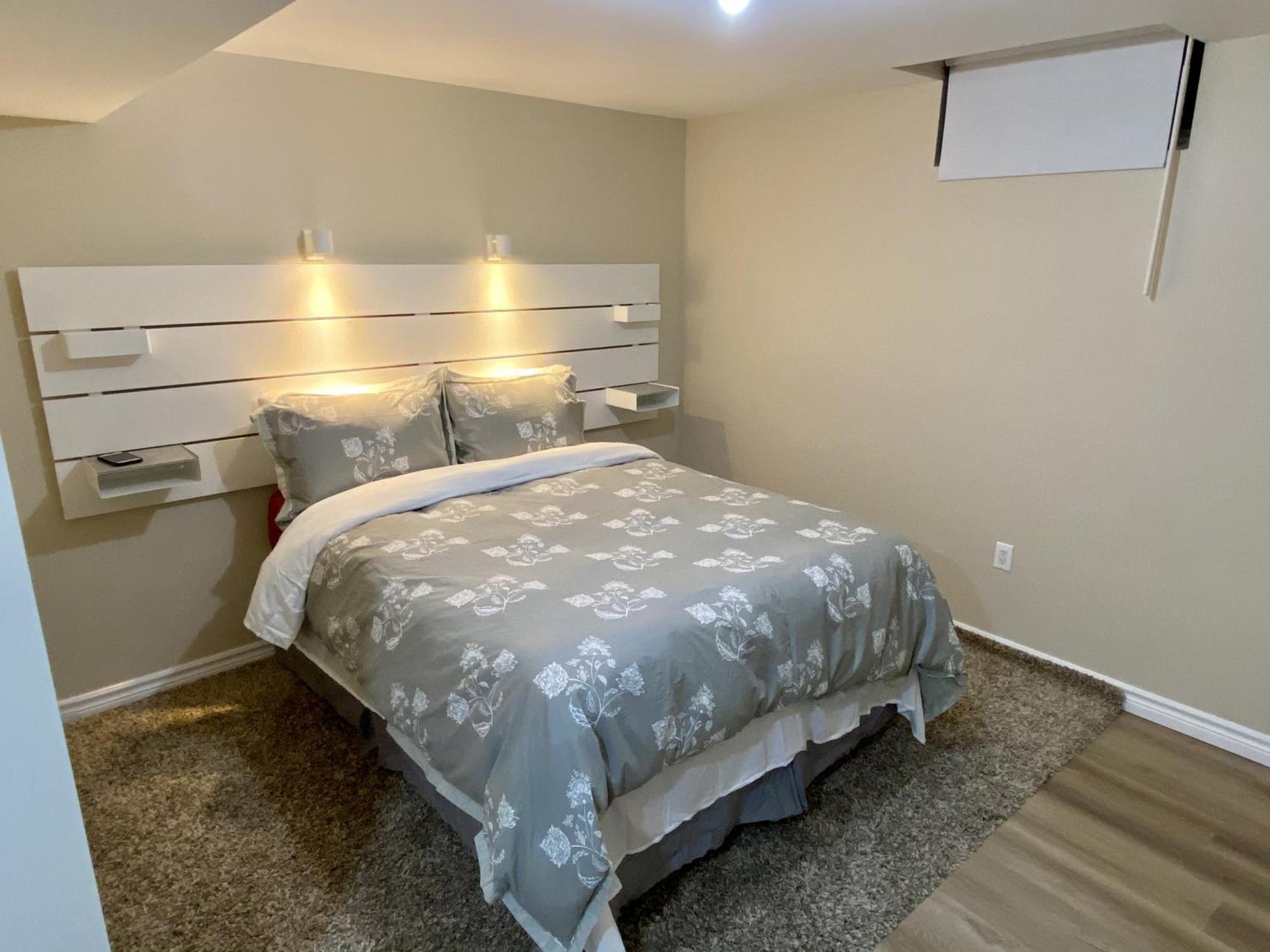 Affordable Room With Free Parking In Newmarket On Zewnętrze zdjęcie